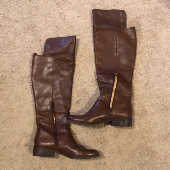 Boots - Picture 2 of 4